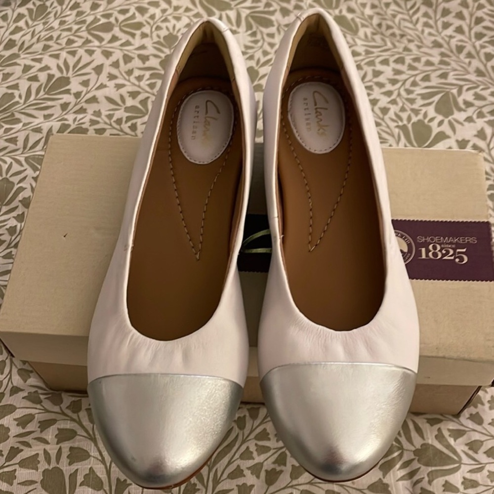 Clarks Susan Alitay loafer cap toes
